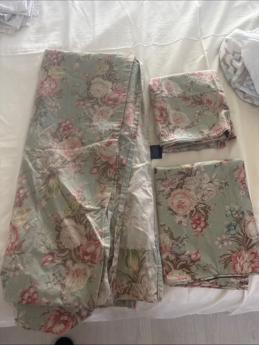 Ralph Lauren  Charlotte Queen flat and 2 pillowcases